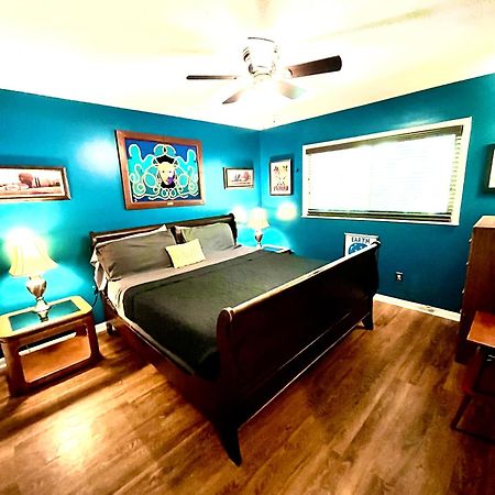 Family Friendly Downtown Home - Private Yard & Grill - Location, Location, Location! Athens Exteriör bild