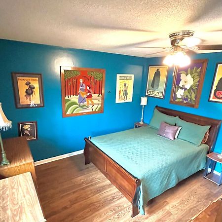 Family Friendly Downtown Home - Private Yard & Grill - Location, Location, Location! Athens Exteriör bild