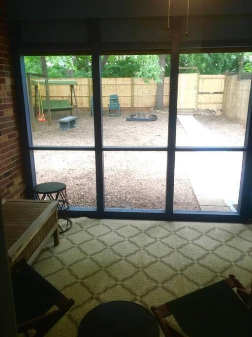 Family Friendly Downtown Home - Private Yard & Grill - Location, Location, Location! Athens Exteriör bild