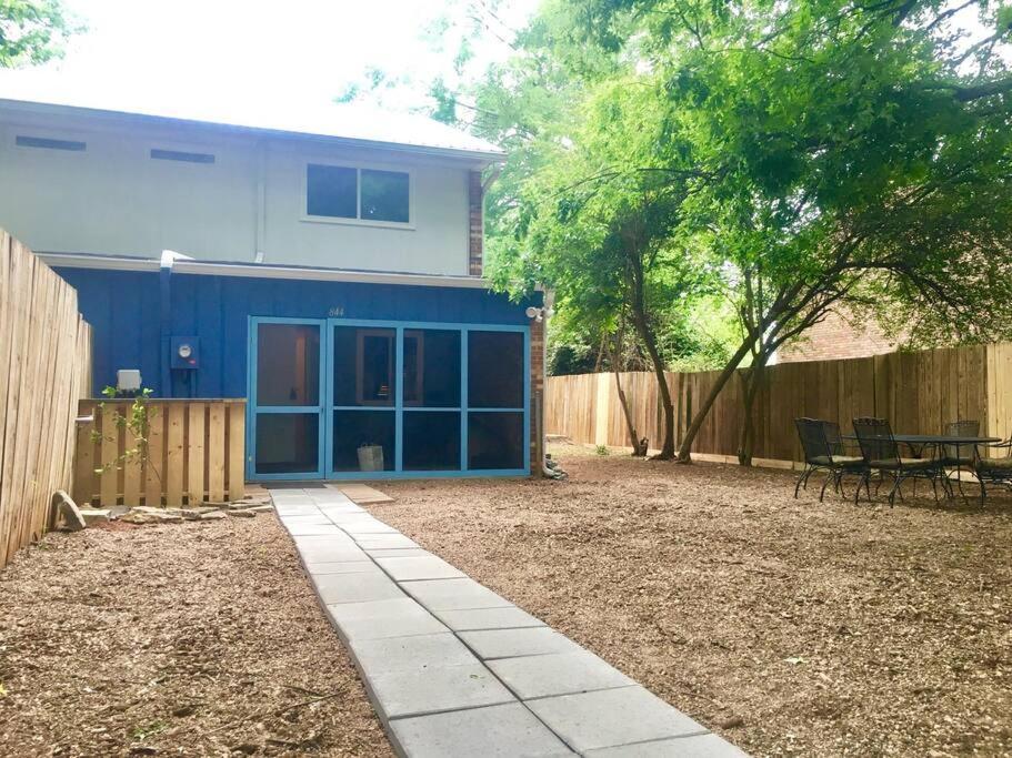 Family Friendly Downtown Home - Private Yard & Grill - Location, Location, Location! Athens Exteriör bild