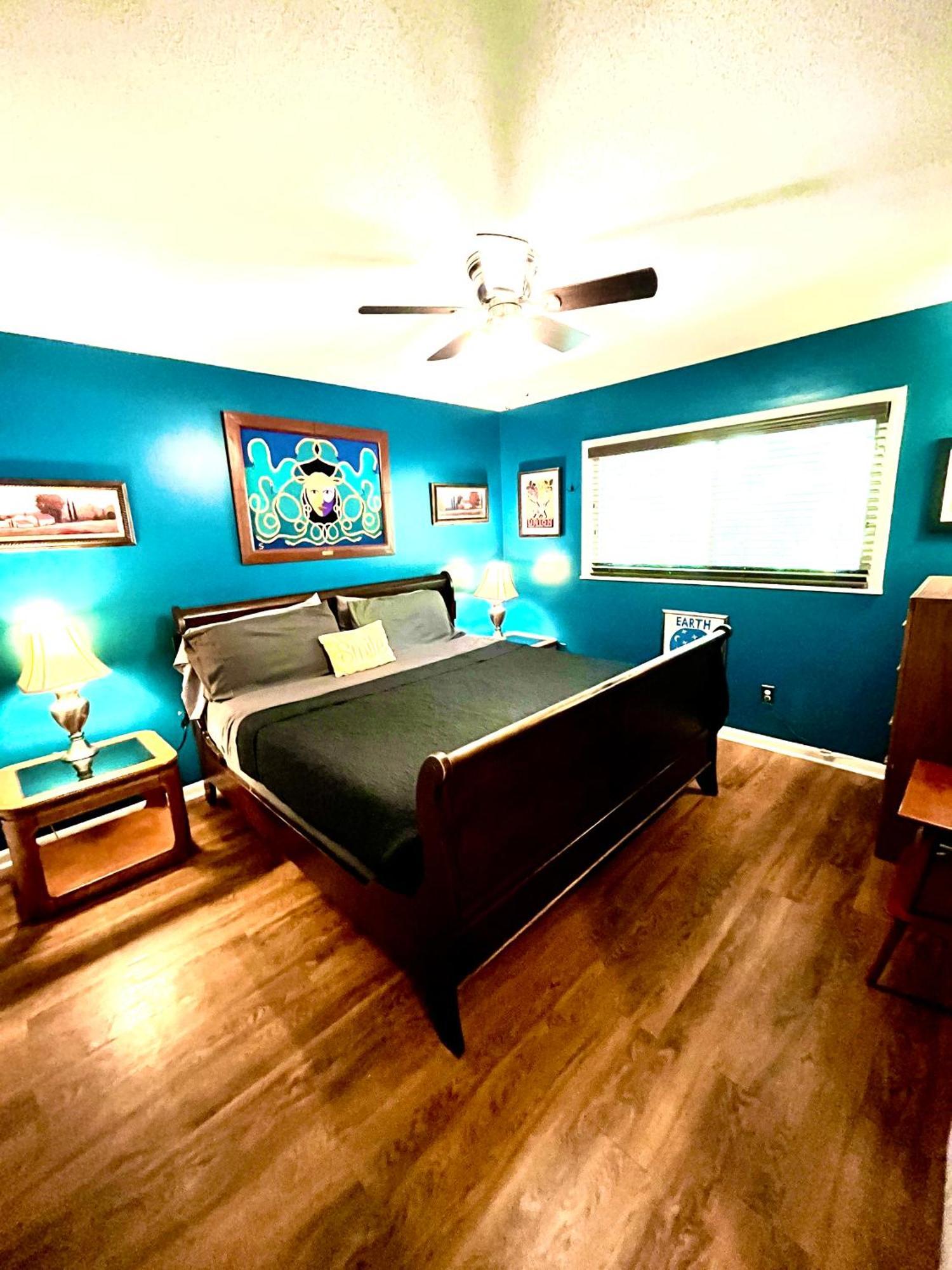 Family Friendly Downtown Home - Private Yard & Grill - Location, Location, Location! Athens Exteriör bild