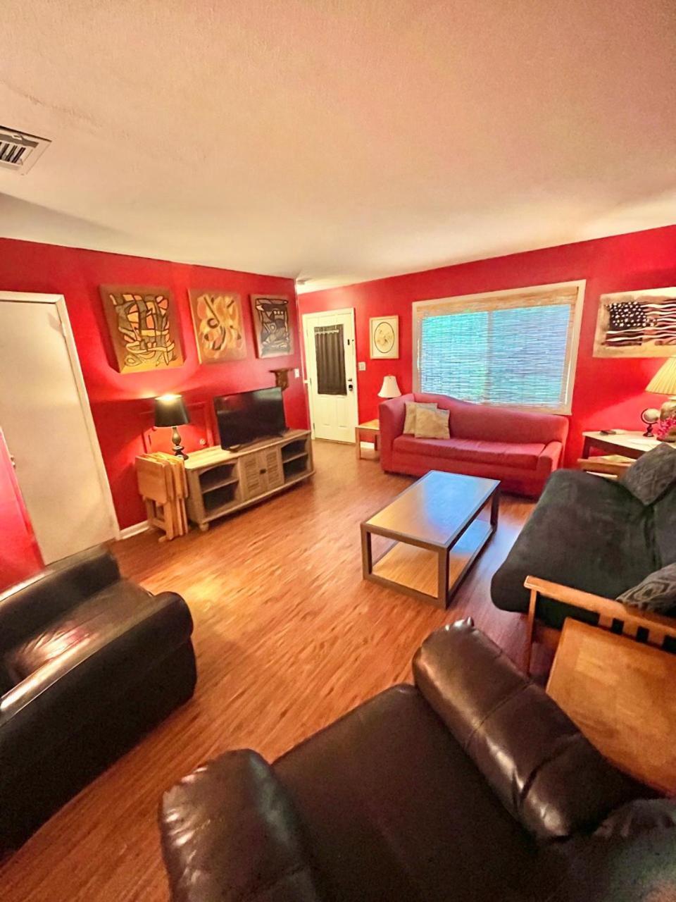 Family Friendly Downtown Home - Private Yard & Grill - Location, Location, Location! Athens Exteriör bild